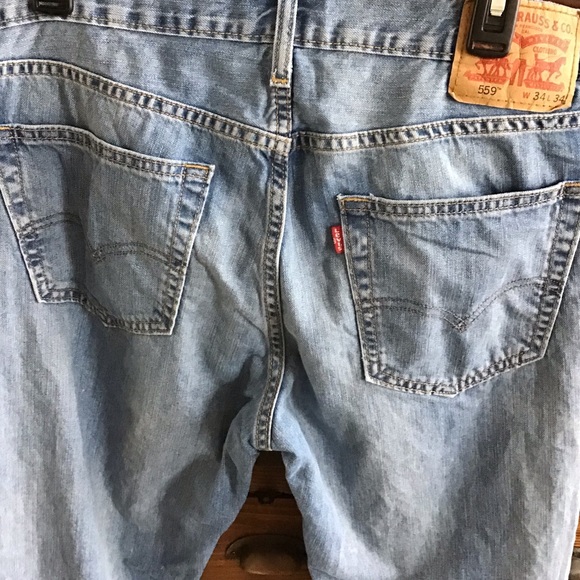 Men’s Levi Jeans 559 - Picture 4 of 5
